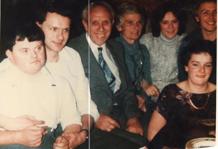 318925_205487102844916_3995825_n